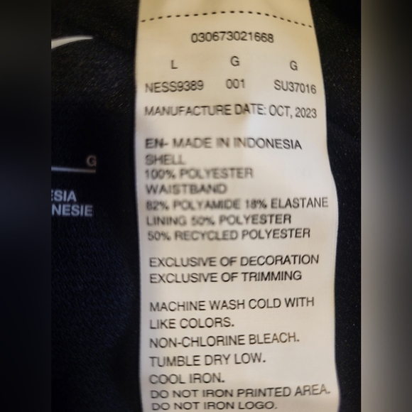 Nike women's swim shorts with built in panty underneath. Size L - Picture 6 of 8